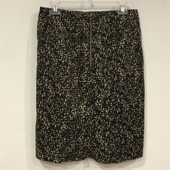Ann Taylor Polka Dot Pencil Skirt Size 4 EUC - Picture 3 of 3